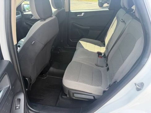 Used 2020 Ford Escape SE FWD image 9