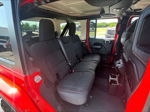 Used 2021 Jeep Wrangler Unlimited Rubicon w/ Dual Top Group AWD/4WD image 25
