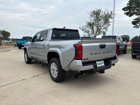 New 2026 Toyota Tacoma SR5 AWD/4WD image 3