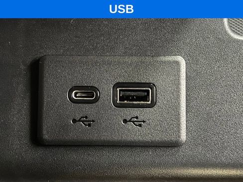 Used 2022 Chevrolet Silverado 1500 ZR2 w/ Technology Package image 27