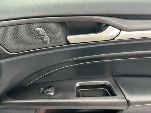 Used 2020 Ford Fusion Titanium image 18