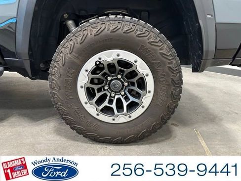 Used 2021 RAM 1500 TRX w/ TRX Lanuch Edition image 8