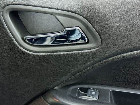 Used 2018 GMC Canyon SLT image 29