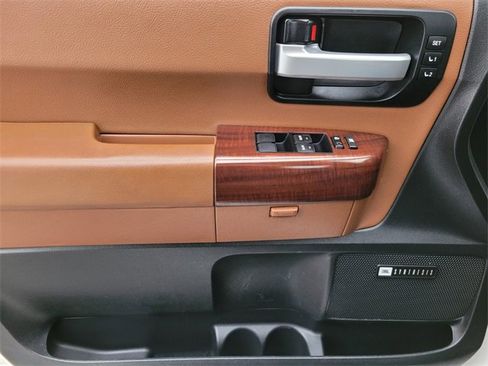 Used 2012 Toyota Sequoia Platinum image 37