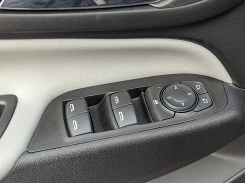 Used 2023 Chevrolet Equinox LS w/ LS Convenience Package image 25