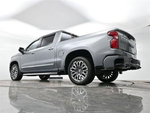 Used 2024 Chevrolet Silverado 1500 High Country image 30