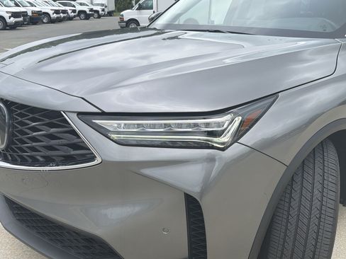 Certified 2025 Acura MDX FWD w/ Technology Package image 6