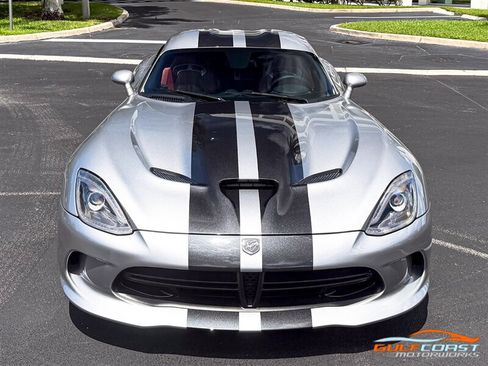 Used 2017 Dodge Viper GTS RWD image 5