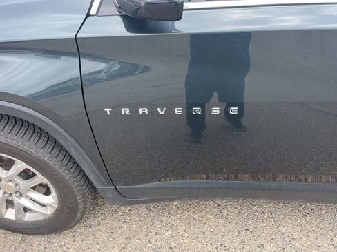 Used 2019 Chevrolet Traverse LT AWD/4WD image 9