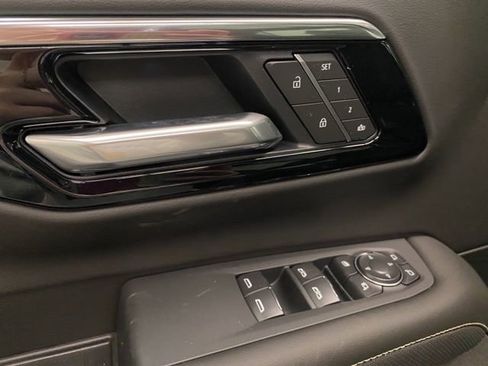 New 2026 Chevrolet Suburban Premier image 28