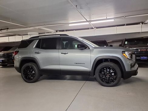 Used 2026 GMC Terrain Elevation w/ Black Edition FWD image 4