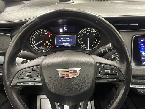 Used 2019 Cadillac XT4 Premium Luxury AWD/4WD image 4