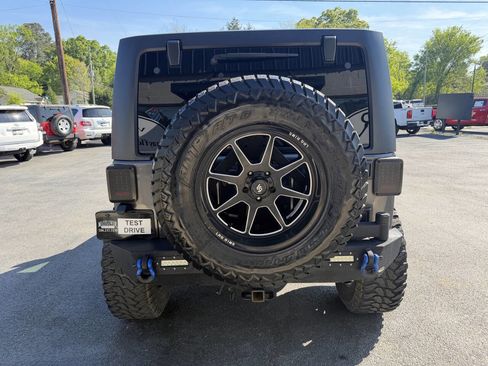 Used 2018 Jeep Wrangler Unlimited Sport S AWD/4WD image 4