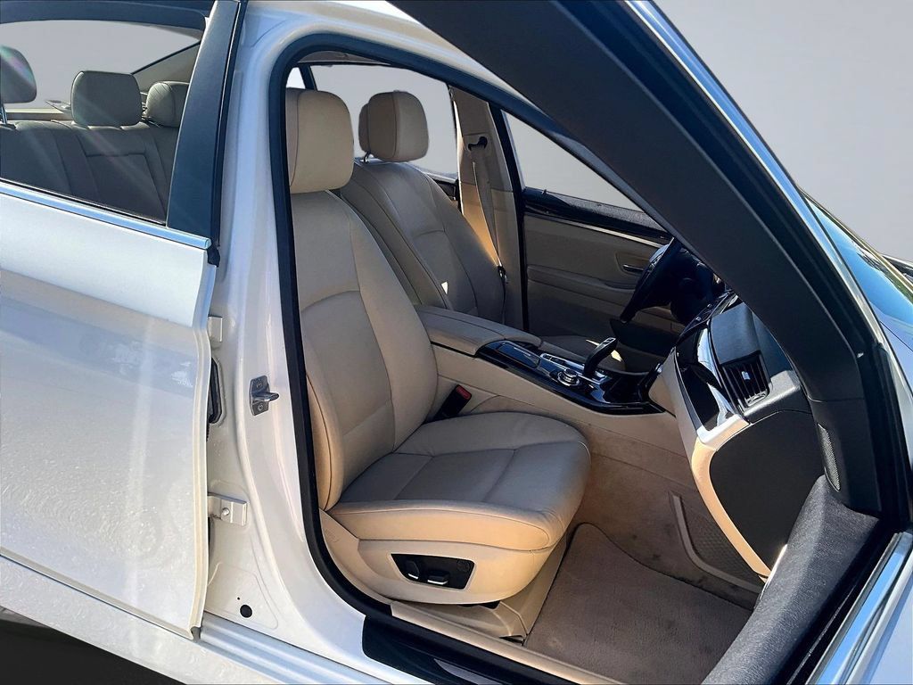 Used 2013 BMW 535i Sedan RWD image 31