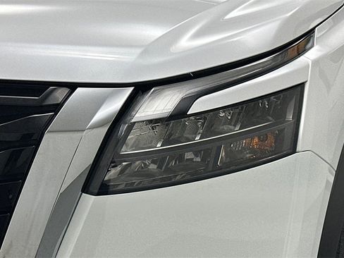 New 2025 Nissan Pathfinder Platinum w/ Cargo Package image 23