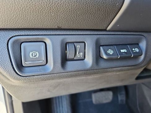 Used 2023 GMC Acadia Denali image 32