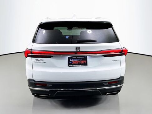 Used 2025 Buick Enclave Preferred image 9