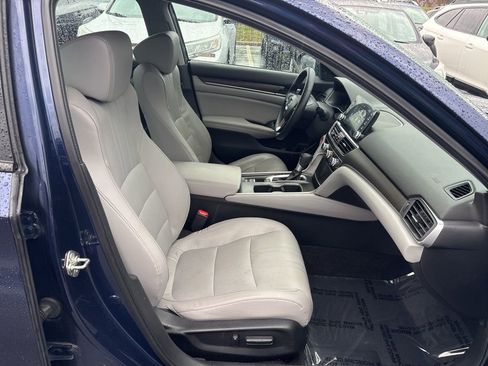 Used 2018 Honda Accord EX-L image 10