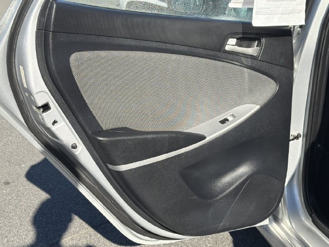 Used 2012 Hyundai Accent GS FWD image 23