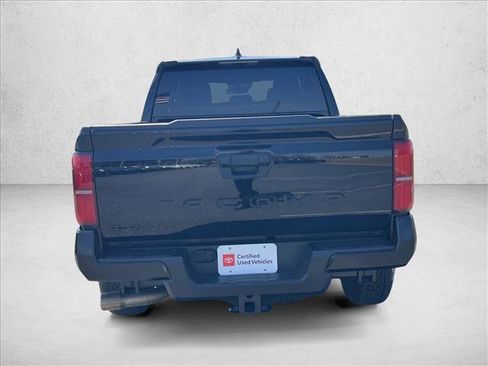 Used 2025 Toyota Tacoma TRD Off-Road image 6