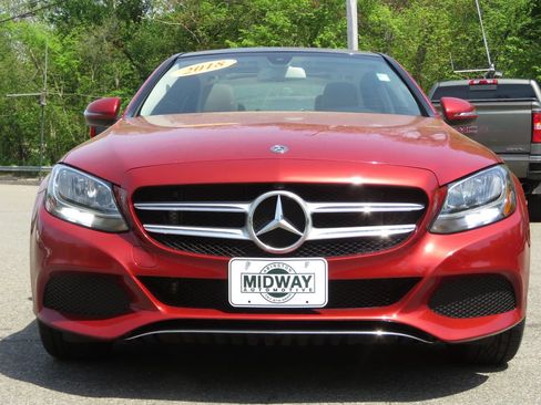 Used 2018 Mercedes-Benz C 300 4MATIC Sedan image 2