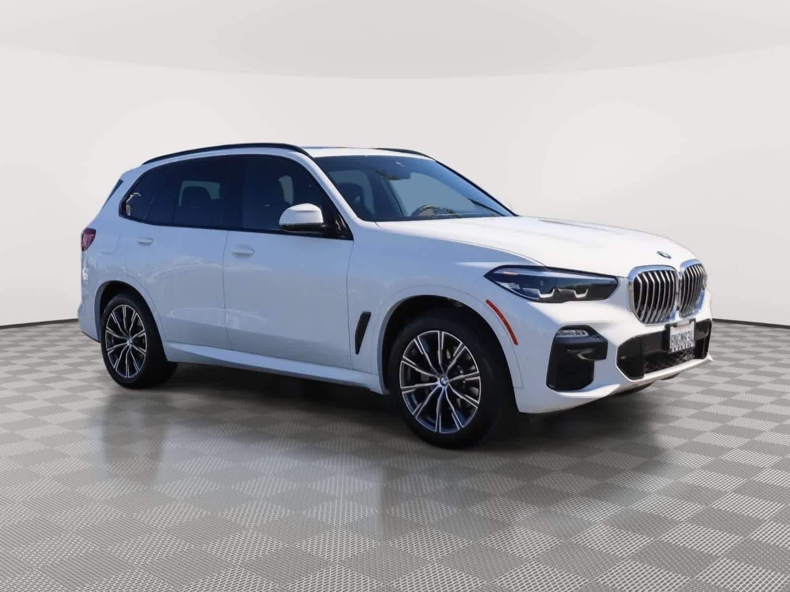 Used 2020 BMW X5 xDrive40i w/ M Sport Package AWD/4WD image 3