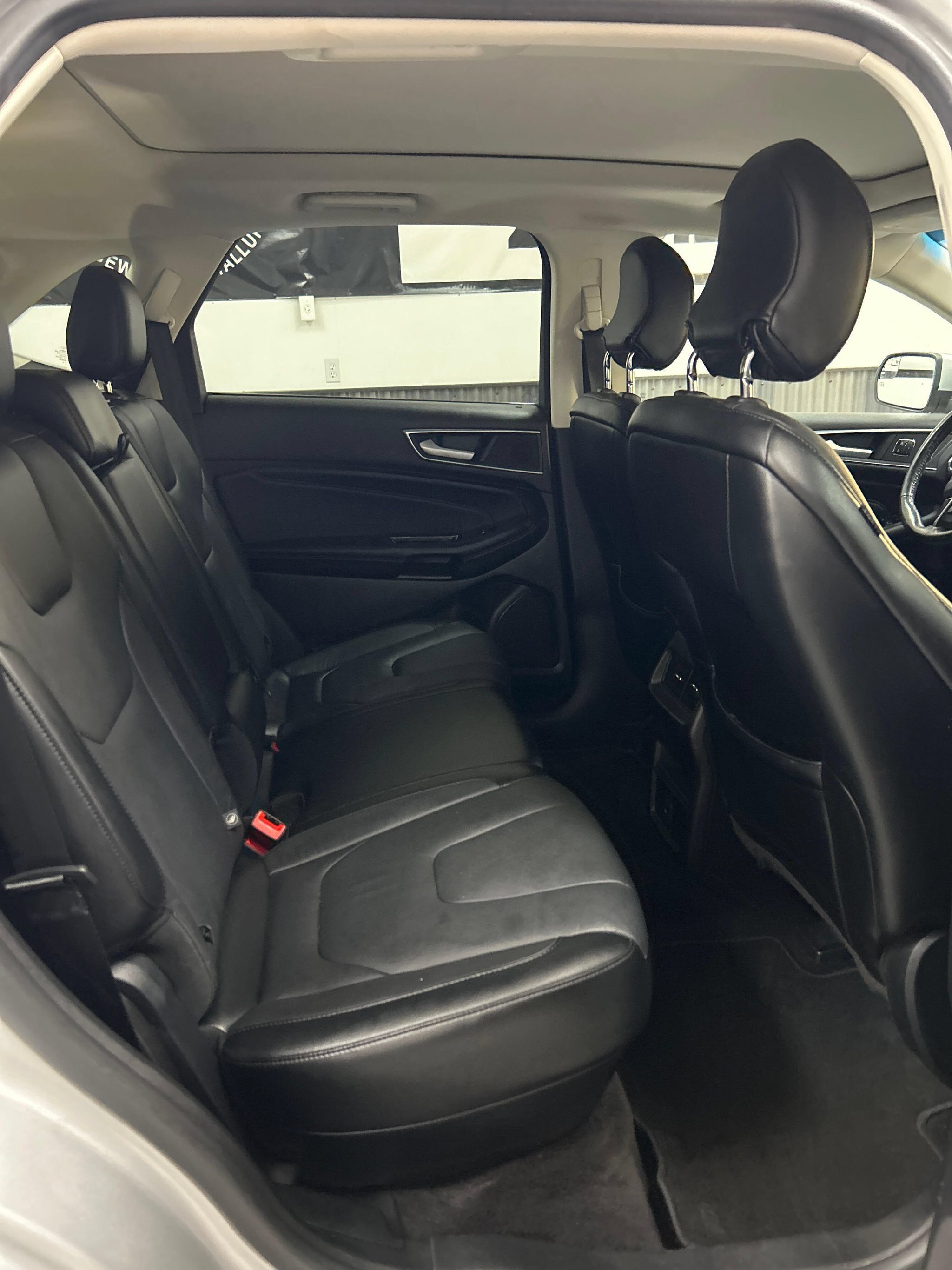 Used 2015 Ford Edge Titanium AWD/4WD image 12