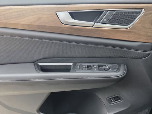New 2026 Volkswagen Atlas SE FWD image 17