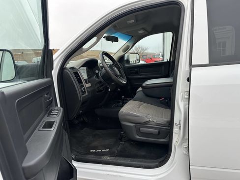 Used 2010 Dodge Ram 2500 Truck ST w/ SXT Appearance Group image 13