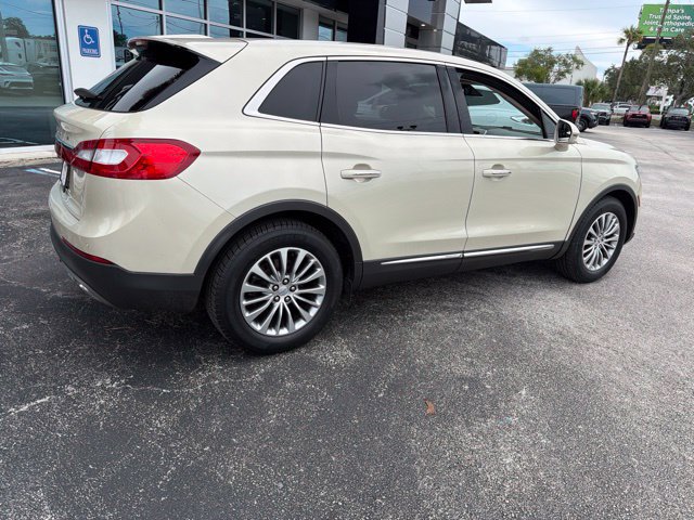 Used 2016 Lincoln MKX Select FWD image 8