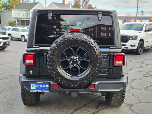 Used 2024 Jeep Wrangler Sport image 4