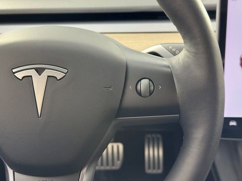 Used 2021 Tesla Model 3 Performance image 18
