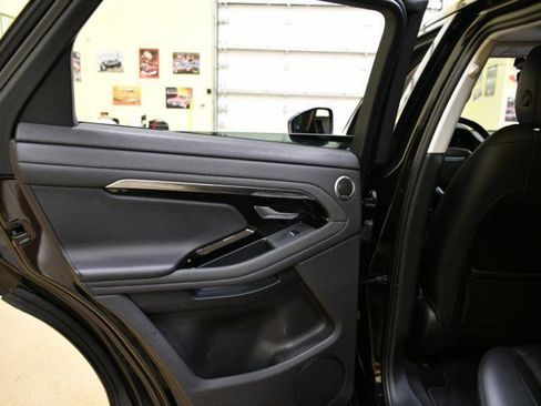 Used 2020 Land Rover Range Rover Evoque S image 37
