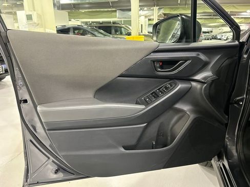 Used 2024 Subaru Crosstrek 2.0i image 8