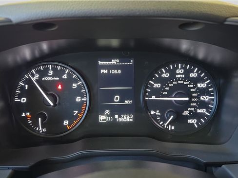 Used 2024 Subaru Crosstrek 2.0i image 10