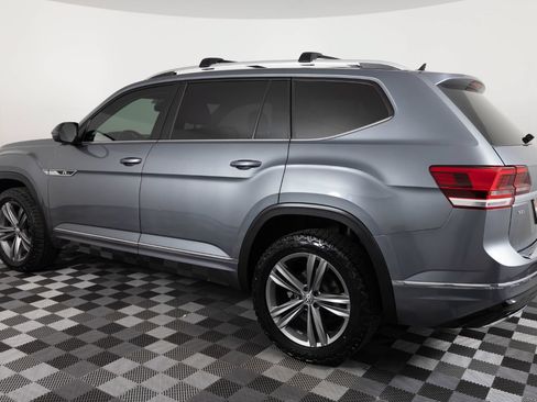 Used 2019 Volkswagen Atlas SEL R-Line AWD/4WD image 4