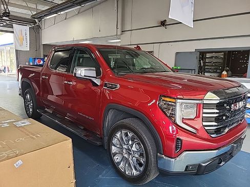 Used 2023 GMC Sierra 1500 SLT w/ SLT Premium Package image 4