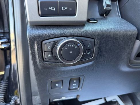 Used 2020 Ford F350 Lariat image 28
