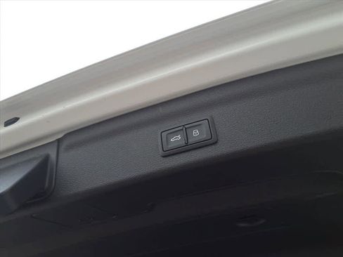 Used 2023 Audi Q3 2.0T Premium w/ Convenience Package image 14