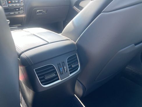 Used 2018 Genesis G80 3.3T Sport RWD image 18
