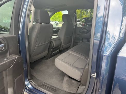 Used 2021 Chevrolet Silverado 1500 LT w/ Convenience Package II AWD/4WD image 11