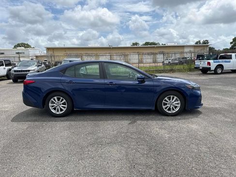 Used 2025 Toyota Camry LE FWD image 8