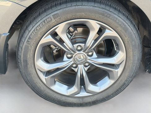 Used 2024 Honda Accord EX image 10
