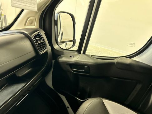 Used 2025 RAM ProMaster 2500 w/ Convenience Group FWD image 24