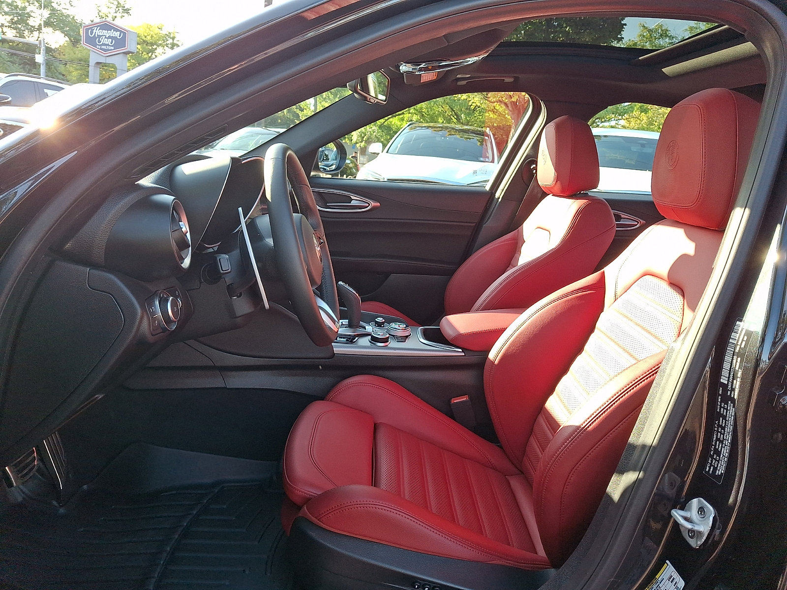 Used 2025 Alfa Romeo Giulia AWD w/ Veloce Package AWD image 13