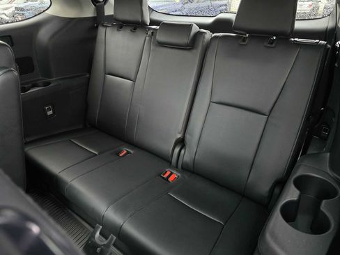 Certified 2025 Toyota Highlander Platinum image 20
