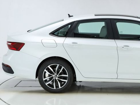 New 2026 Volkswagen Jetta SE image 11