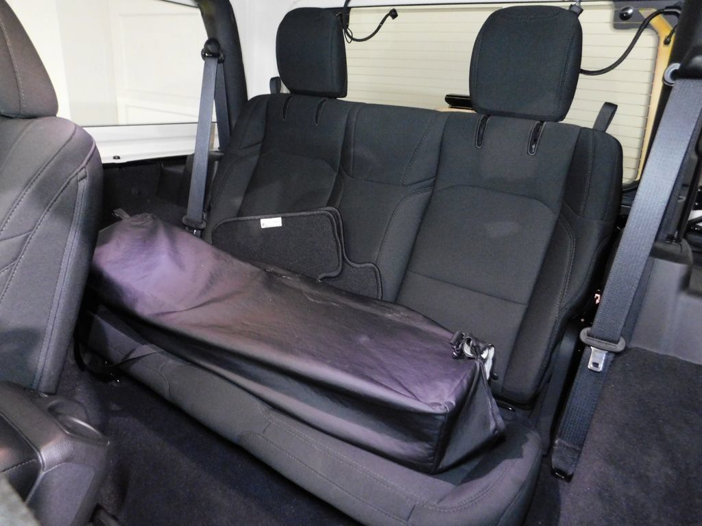 Used 2021 Jeep Wrangler Sport AWD/4WD image 36