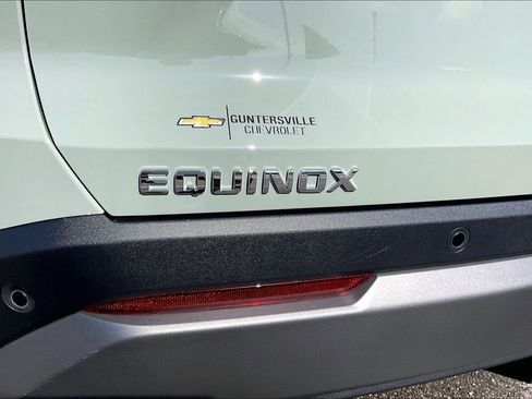 New 2026 Chevrolet Equinox LT w/ Convenience Package II image 9