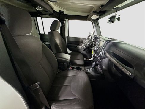 Used 2018 Jeep Wrangler Unlimited Sport S image 15